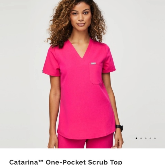 FIGS Catarina One-Pocket Top in Shocking Pink - Picture 1 of 3